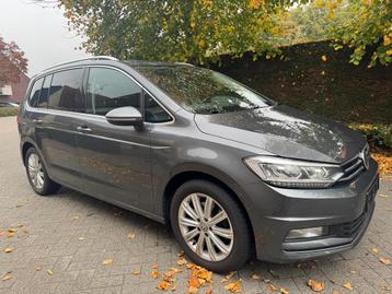 Volkswagen Touran 1.4 TSi Automaat Full xenon gekeurd beschikbaar voor biedingen