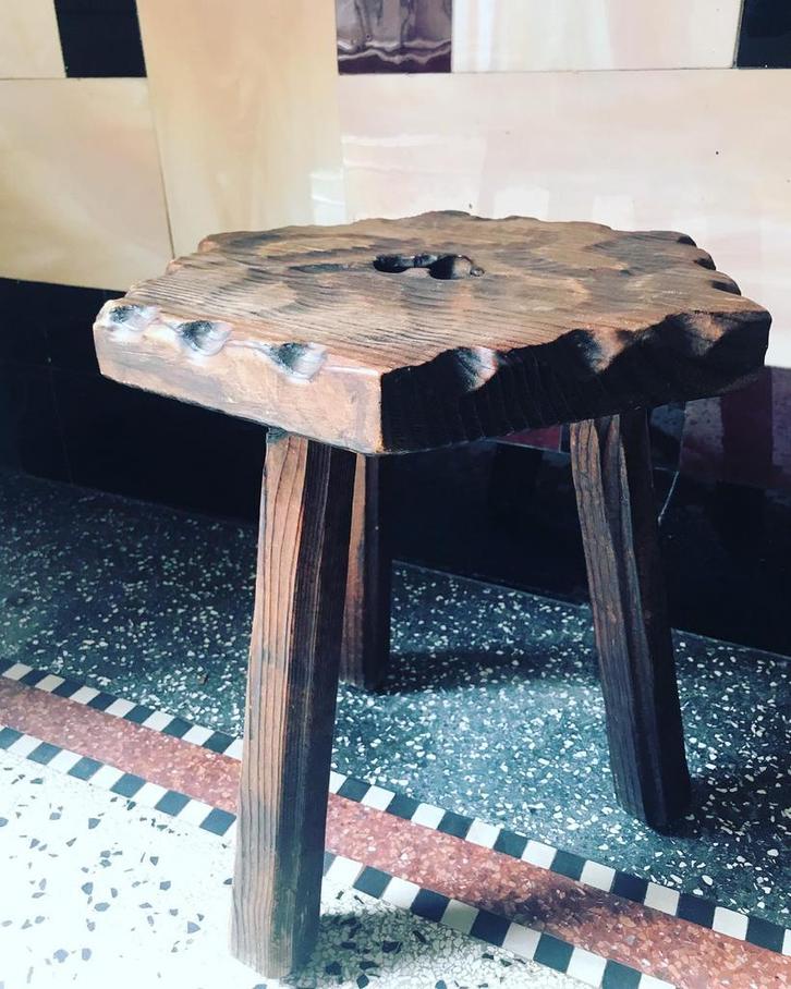 Vintage Spaans brutalist krukje, Huis en Inrichting, Tafels | Bijzettafels, Zo goed als nieuw, Ophalen