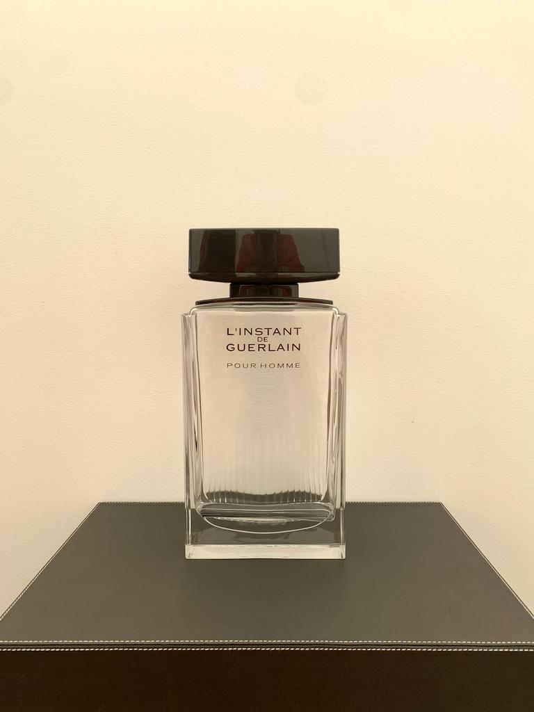 Flacon Géant L’INSTANT de GUERLAIN (35 cm), Bijoux, Sacs & Beauté, Beauté | Parfums, Comme neuf, Enlèvement ou Envoi