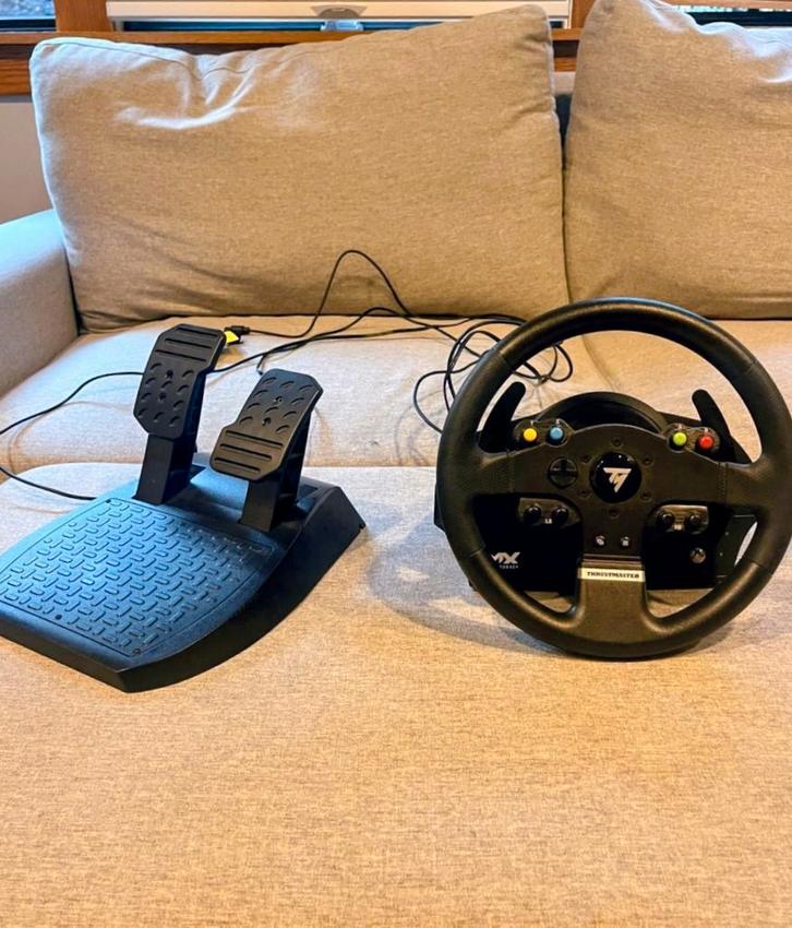 Thrustmaster TMX Force Feedback Racing stuur (Xbox One/PC), Games en Spelcomputers, Spelcomputers | Xbox | Accessoires, Ophalen