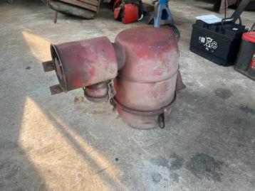 Diverces pieces de tracteurs beschikbaar voor biedingen