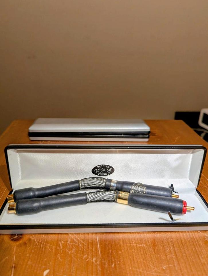 Bybee Slipstream Golden Goddess RCA ultra high end (2 paar), Audio, Tv en Foto, Audiokabels en Televisiekabels, Zo goed als nieuw