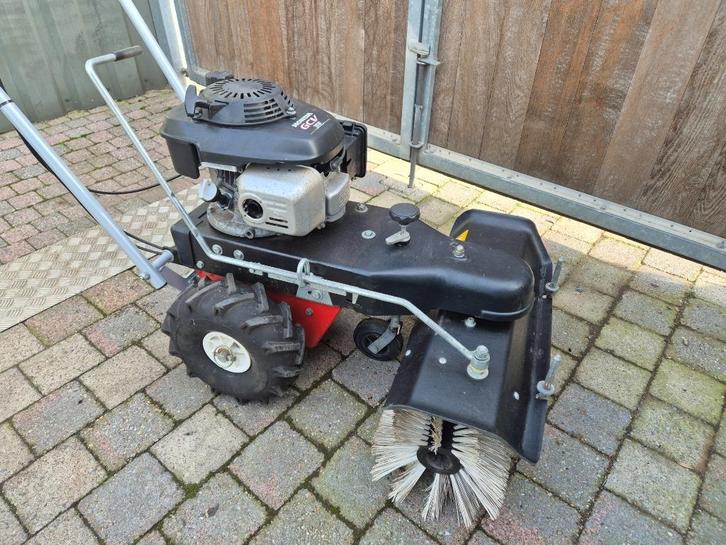 Veegmachine Limpar 72 Honda motor, Tuin en Terras, Hand-tuingereedschap, Zo goed als nieuw, Bezem, Ophalen
