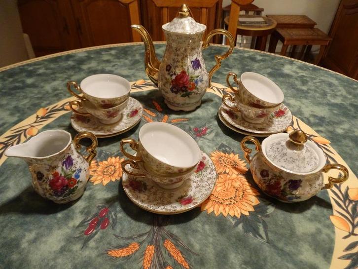 VERKOOP VAN EEN VINTAGE ROCOCO THEESERVIES, Antiek en Kunst, Antiek | Overige Antiek, Ophalen
