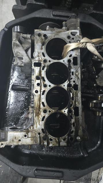 Onderblok kaleblok BMW motor code  N47N 11112359840 2359840 beschikbaar voor biedingen