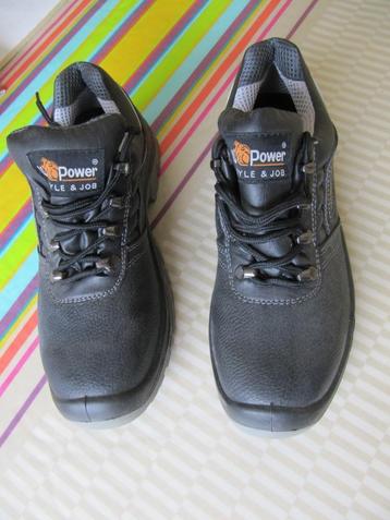 veiligheidschoenen beschikbaar voor biedingen