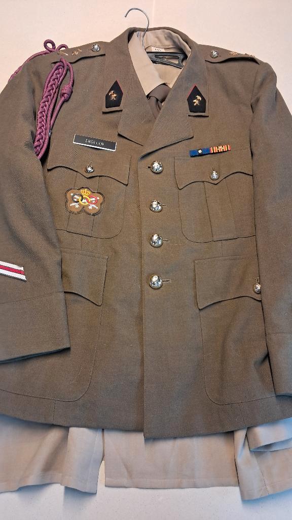 BELGIQUE - ABL - TENUES DIVERSES, Collections, Objets militaires | Général, Armée de terre, Enlèvement ou Envoi