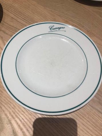 Borden hotel restaurant Cassagne beschikbaar voor biedingen