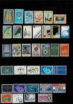 EUROPA ZEGELS 65 POSTZEGELS POSTFRIS/REST PLAKKER - 2 SCANS, Postzegels en Munten, Overige landen, Verzenden, Postfris