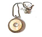 AVON : beau pendentif, nacre véritable sur chaîne, Enlèvement ou Envoi, Neuf, Argent, Pierre ou Minéral