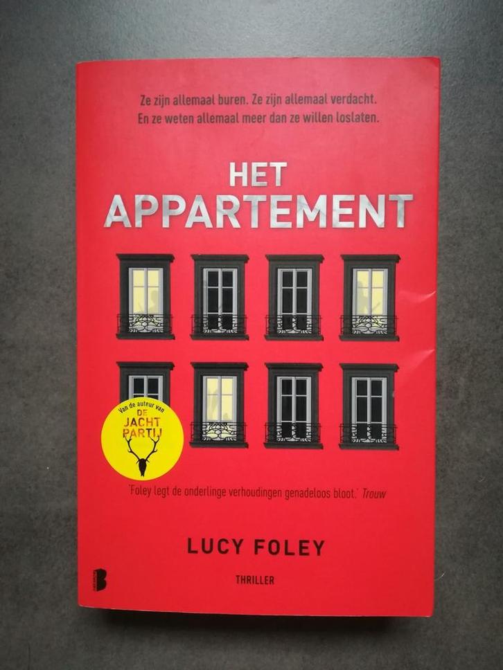 Lucy Foley - Het appartement, Boeken, Thrillers, Gelezen, Ophalen of Verzenden
