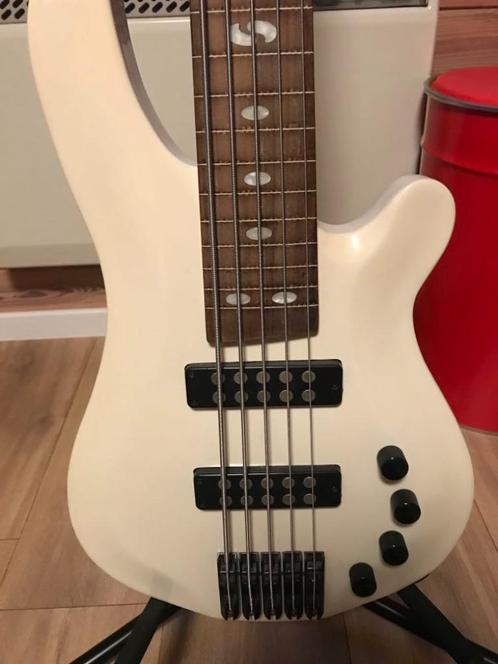 Harley Benton 5-snarige fretless basgitaar, Musique & Instruments, Instruments à corde | Guitares | Basses, Utilisé, Électrique