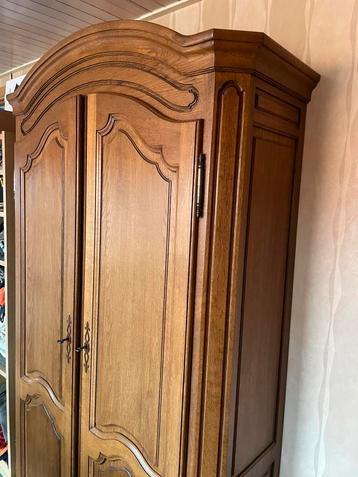 massief eiken kast beschikbaar voor biedingen