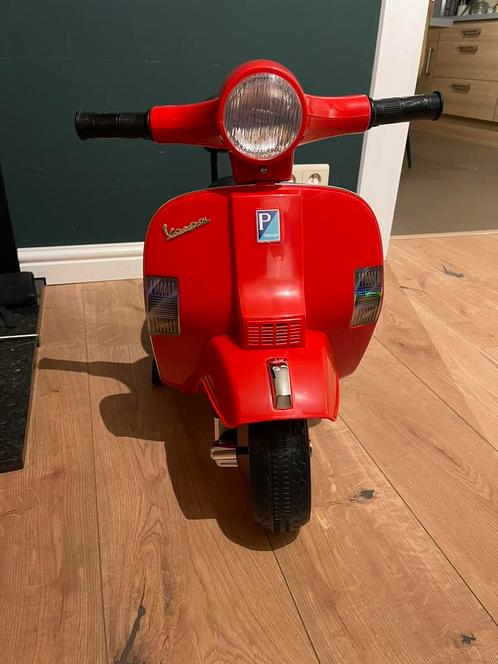 Vespa scooter voor kinderen van 1,5 tot 3 jaar, Kinderen en Baby's, Speelgoed | Buiten | Accuvoertuigen, Nieuw, Ophalen
