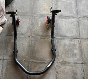 Paddockstand moto achterwiel, Motoren, Ophalen