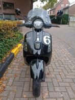 Vespa GTS300ie Super met 1 jaar garantie - in nieuwstaat, Motoren, Scooter, Bedrijf, Minimaal motorrijbewijs A2, 278 cc