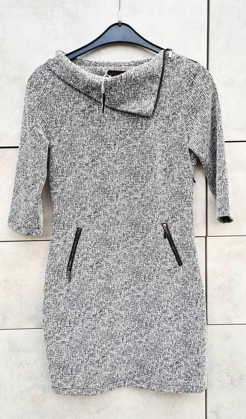 kleedje LolaLize Smal (M38) - NIEUW - zwartwitte spikkel, Kleding | Dames, Jurken, Nieuw, Ophalen