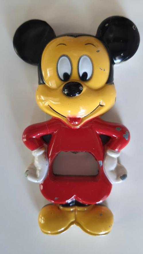 Décapsuleur et briquet vintage Mickey Mouse métal émaillé, Collections, Disney, Utilisé, Mickey Mouse, Enlèvement ou Envoi