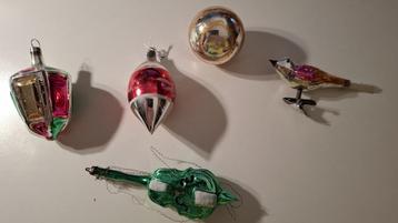 5 oude kerstballen beschikbaar voor biedingen