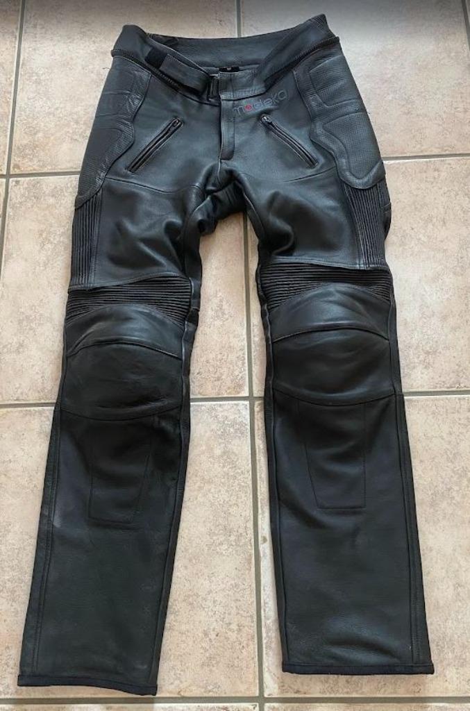 Leren motorbroek voor heren van het merk MODEKA, Motoren, Kleding | Motorkleding, Broek | leer, Heren, Tweedehands, Ophalen
