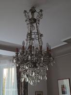 Lustre en cristal, Enlèvement