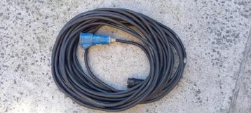 2 verlengkabels  beschikbaar voor biedingen
