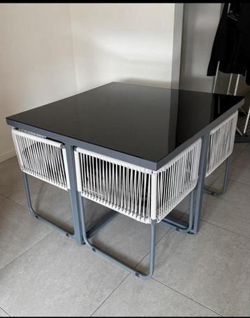 Table De Jardin 4 Chaises En Resines Maison Du Monde beschikbaar voor biedingen