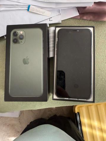 Iphone 11 pro in doos beschikbaar voor biedingen