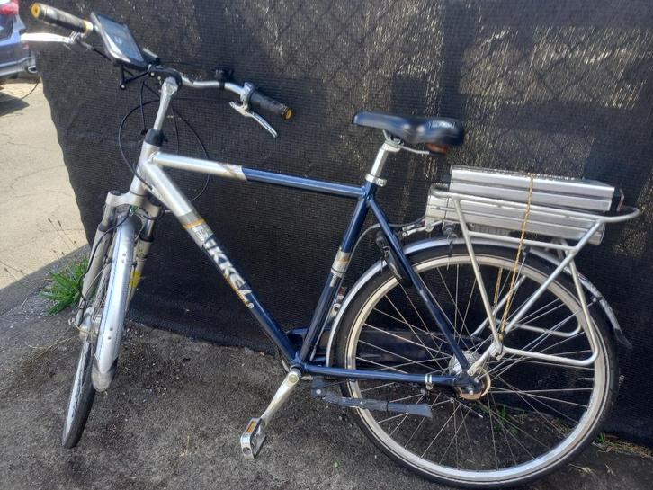 Bikkel elektrische herenfiets, Fietsen en Brommers, Elektrische fietsen, Gebruikt, Overige merken, 30 tot 50 km per accu, Ophalen