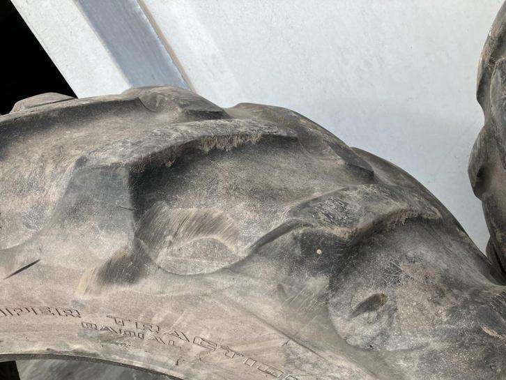 Lot de pneus de tracteur, Articles professionnels, Agriculture | Pièces | Pneus, Jantes & Essieux, Enlèvement