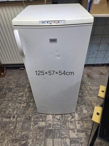 Diepvries en kookplaat, Elektronische apparatuur, Vriezers en Diepvrieskisten, Ophalen, Zo goed als nieuw