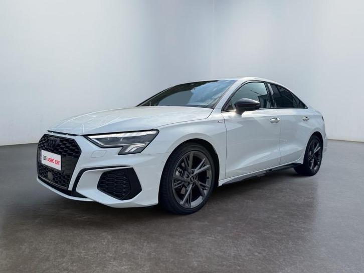 Audi A3 S-line int/ext*boite auto*camera*sieges chauff*, Autos, Audi, Entreprise, A3, Régulateur de distance, Bluetooth, Ordinateur de bord