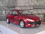 Peugeot 206 S16 Rouge Lucifer 1:18ème, Hobby en Vrije tijd, Modelauto's | 1:18, Ophalen of Verzenden, Nieuw, Auto, OttOMobile