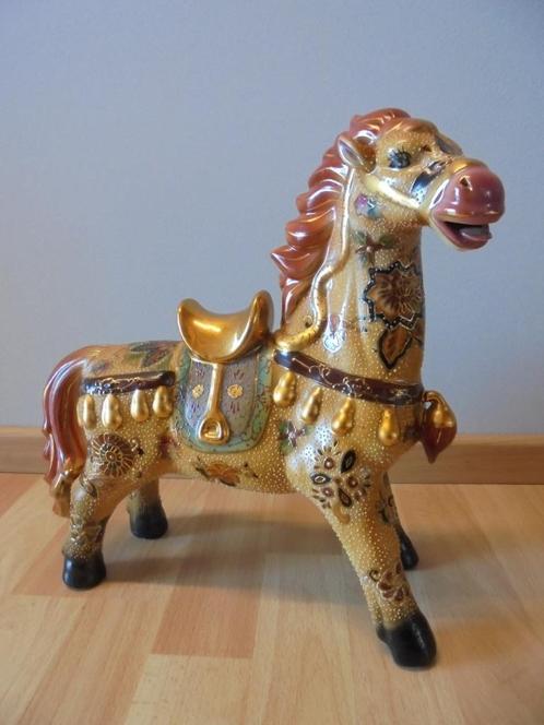 Antiek Vintage Paarden beelden in porselein 2 stuks, Antiek en Kunst, Kunst | Beelden en Houtsnijwerken, Ophalen of Verzenden