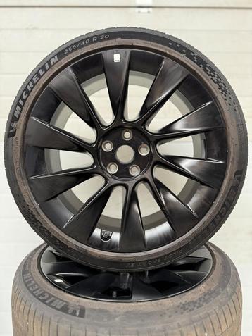 20’’ TESLA MODEL Y INDUCTION VELGEN ZOMERBANDEN ORIG TURBINE beschikbaar voor biedingen