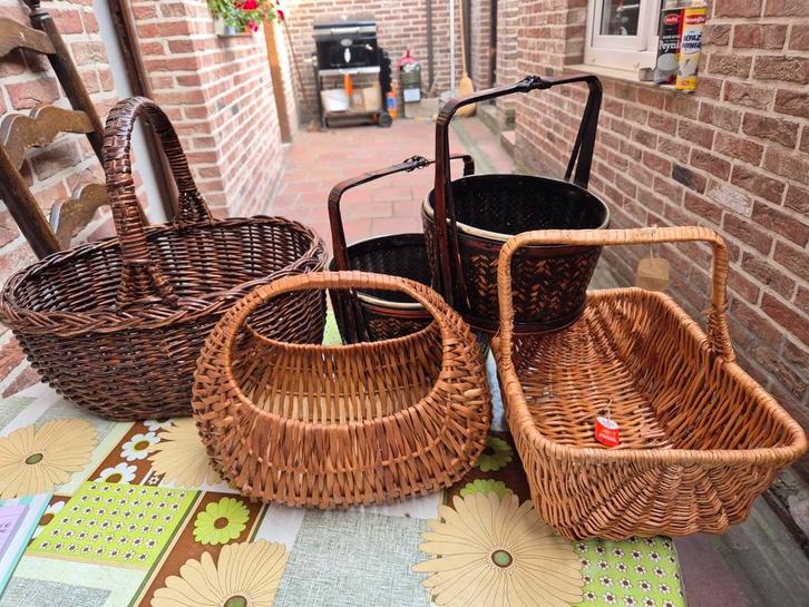 Verschillende vintage rieten en bamboo basket - Ikebana, Fietsen en Brommers, Fietsaccessoires | Fietsmanden, Zo goed als nieuw