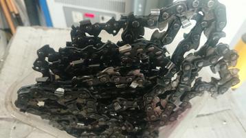 Bak met 5 stuks Oregon zaagkettingen  beschikbaar voor biedingen