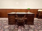 Klassiek Engels Chesterfield Bureau, Antiek en Kunst, Ophalen of Verzenden