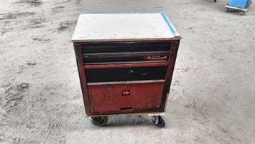 Gereedschapskar te koop beschikbaar voor biedingen