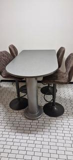 Hoge tafel met 4 hoge stoelen, Ophalen