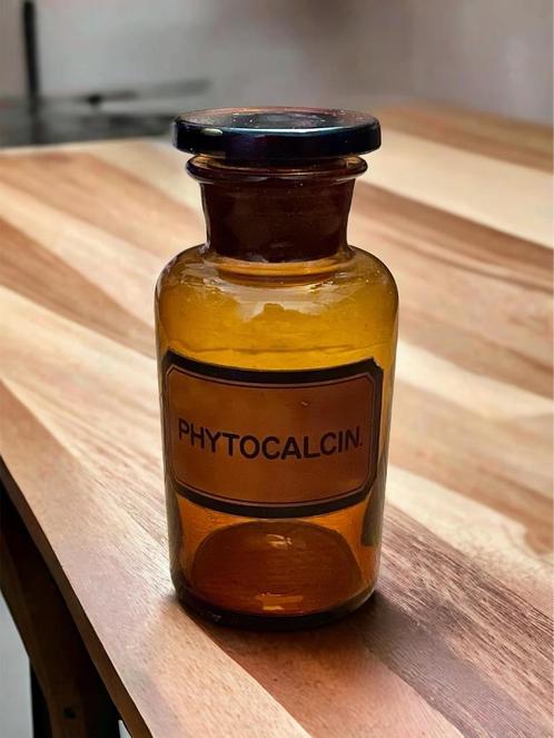 Amberkleurige glazen apothekersfles van 0,50 liter, Antiek en Kunst, Antiek | Glaswerk en Kristal, Ophalen of Verzenden