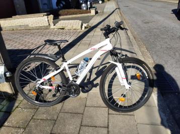 Nieuwe witte Rockrider mountainbike (nooit gereden) beschikbaar voor biedingen