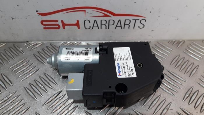 Schuifdak Motor van een Mercedes C-Klasse, Auto-onderdelen, Carrosserie, Mercedes-Benz, Gebruikt, 3 maanden garantie, Ophalen of Verzenden