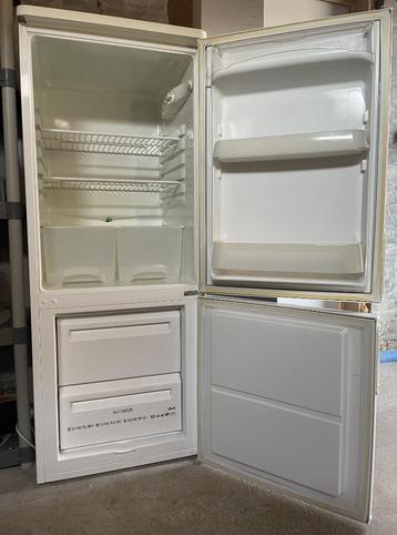 Koelkast + diepvries, Elektronische apparatuur, Koelkasten en IJskasten, Ophalen, Gebruikt, 120 tot 140 cm, Met aparte vriezer