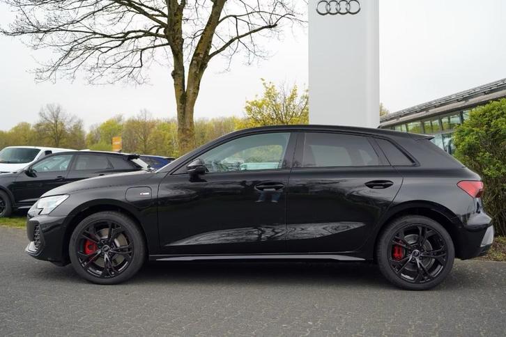 NEW MODEL A3 SPORTB PLUG IN 272PK S-EDITION NAV+/18/ALCAN, Auto's, Audi, Bedrijf, Te koop, A3, ABS, Achteruitrijcamera, Adaptieve lichten