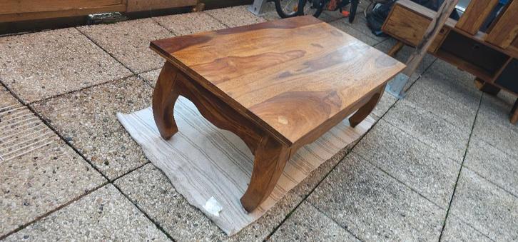 Table basse en bois massif 110 cm, Maison & Meubles, Tables | Tables de salon, Utilisé, Rectangulaire, Autres essences de bois