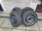 Pneus hiver Clio 4, Auto-onderdelen, Banden en Velgen, Ophalen, 15 inch, Nieuw, Band(en)