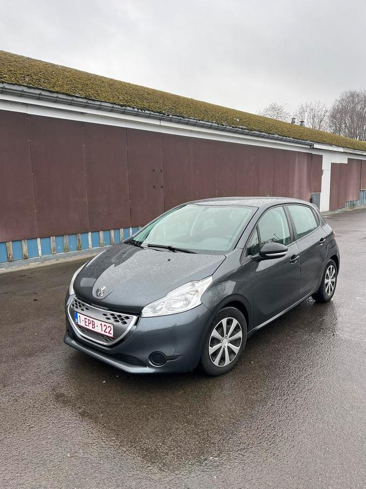 Peugeot 208 1.4 e-HDI Automaat 115.000 KM, Auto's, Peugeot, Particulier, Diesel, Euro 5, Stadsauto, 5 deurs, Automaat, Zilver of Grijs