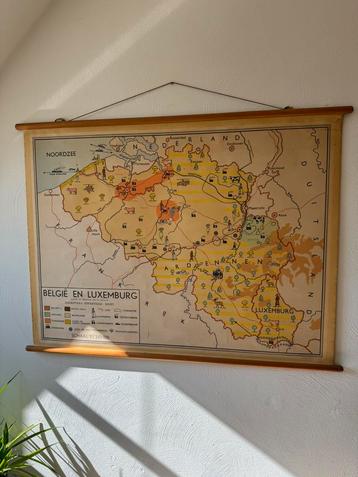 Hele mooie vintage landkaart belgie  beschikbaar voor biedingen