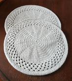 Set van 2 gehaakte ecru bord onderleggers in katoen. NIEUW !, Ophalen of Verzenden, Nieuw